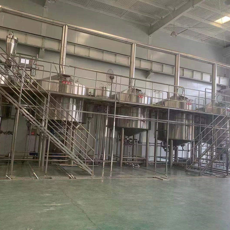 叶城精酿啤酒设备厂—平面布置、设备设计、制造、调试、培训等一条龙服务_COPY